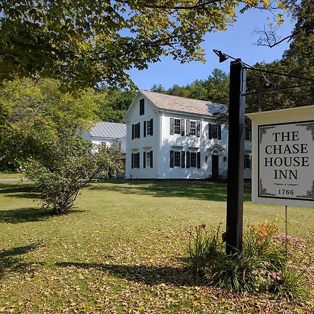 The Chase House Inn Cornish Экстерьер фото